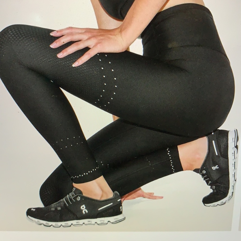 Lululemon Zoned In Tight 27”